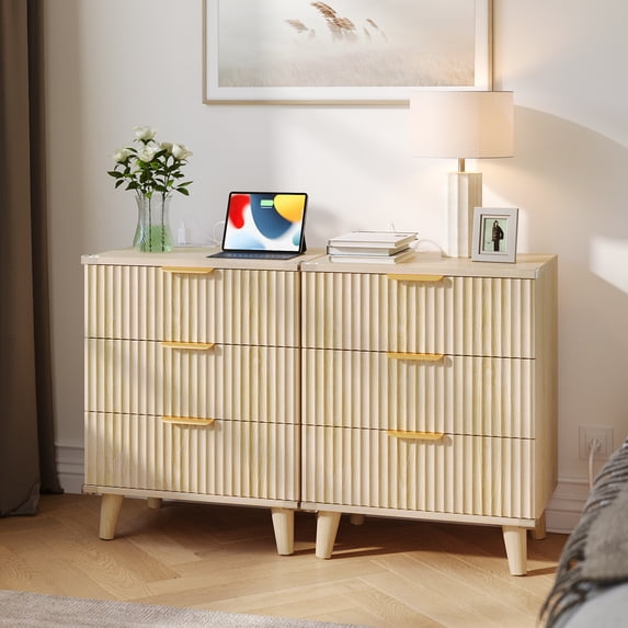 Aufeile Fluted Nightstand for Bedroom with Charging Station, Modern Bedside Table with 3 Drawers, Wood Sofa Side End Table for Bedroom, Living Room, Natural