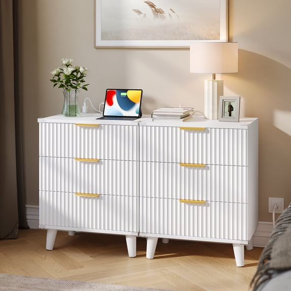Aufeile Nightstand with Charging Station, 3 Drawer Nightstand for Bedroom, Fluted Bedside Table with USB Ports, Modern Wood Bedroom Side Table with Drawers, White